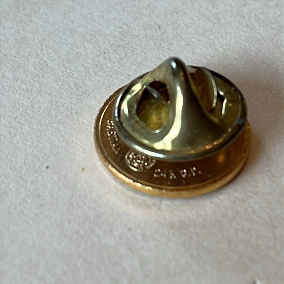 Vintage 24K Gold Plated American Red Cross Fifteen Years Lapel Pin - Picture 8 of 8